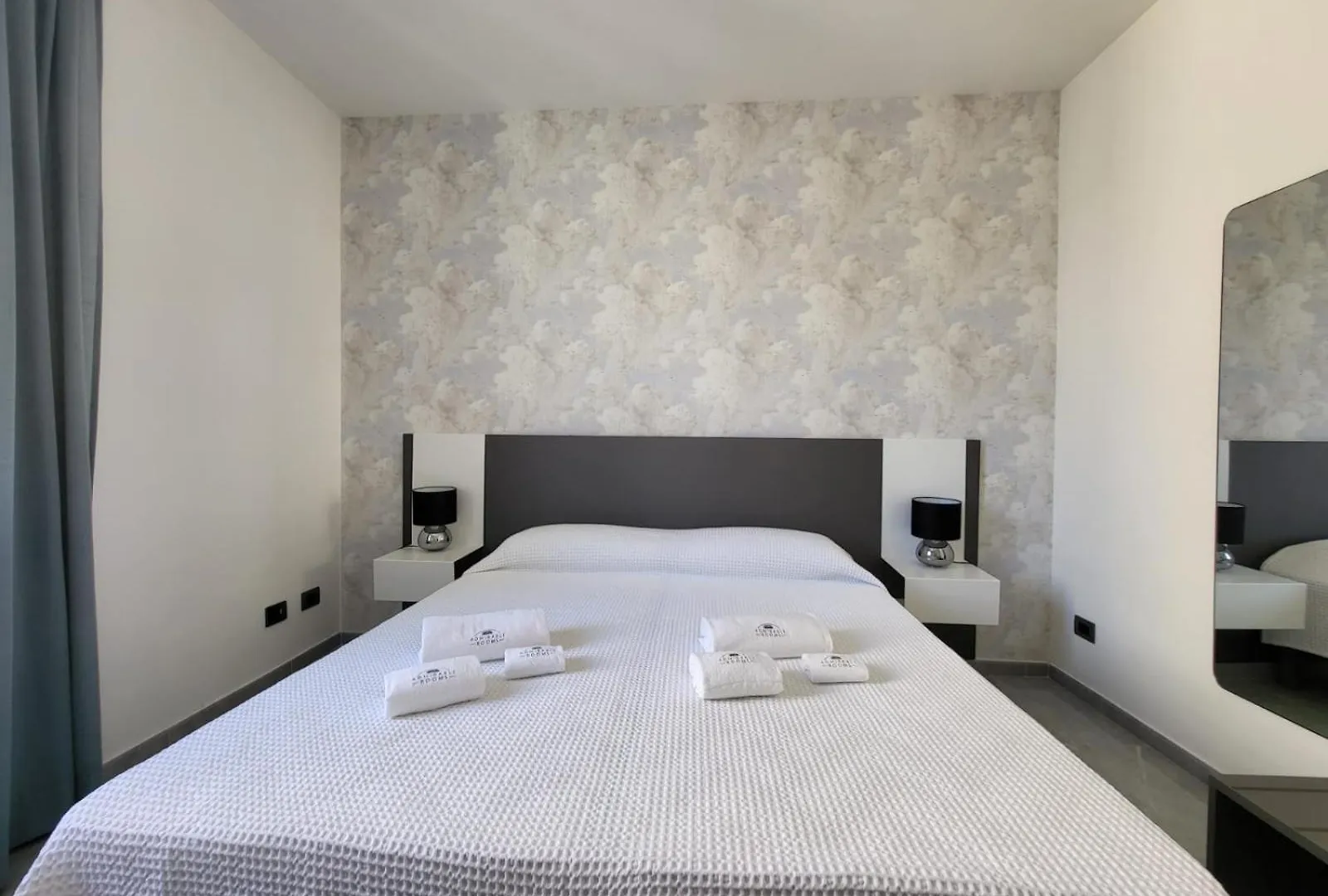 Admirable Rooms Trapani Homestay